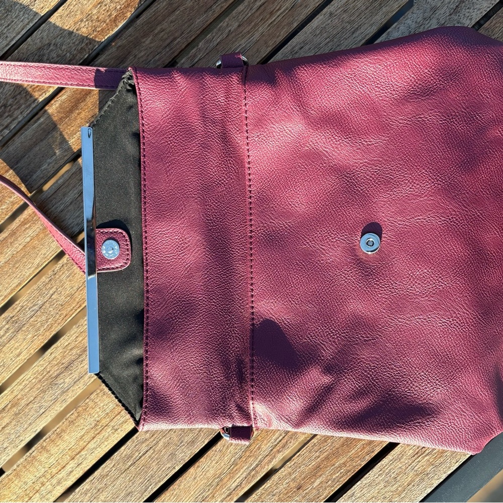 Nine West Crossbody / Clutch Bag | Burgundy | Good Condition | Link Chain - Picture 9 of 15